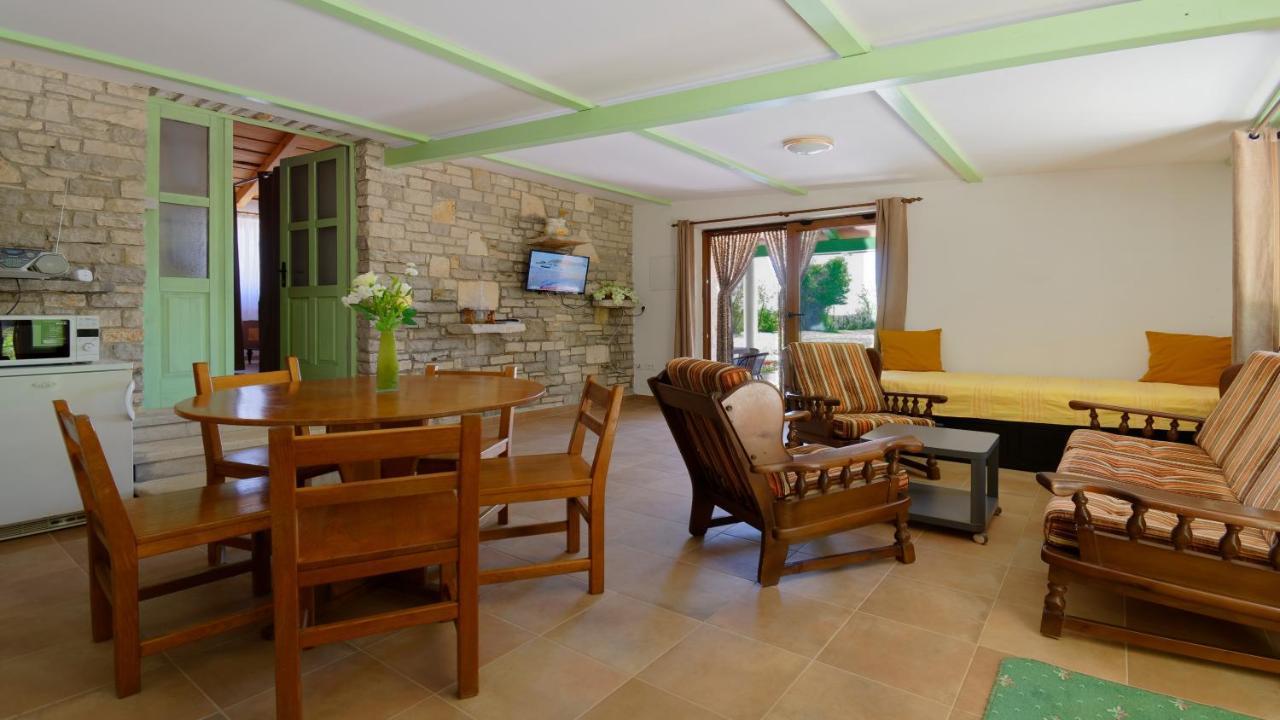 Holiday Home Gimino By Rent Istria Žminj Exterior foto